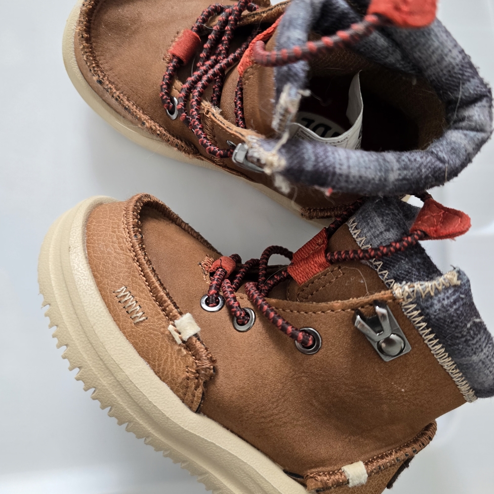 Hey Dude Kids Brown and Red Boots